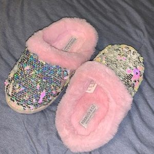 Sequined pink slippers